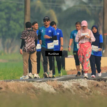 Runner Photo 5937107