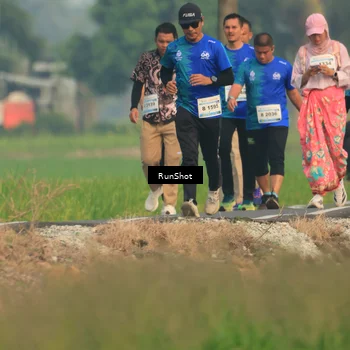 Runner Photo 5937116