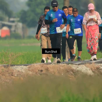 Runner Photo 5937125