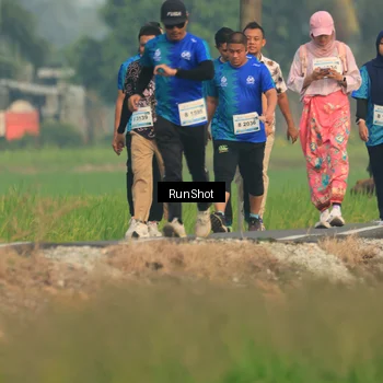 Runner Photo 5937158
