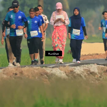 Runner Photo 5937170