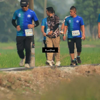 Runner Photo 5937192