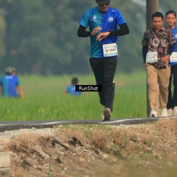 Runner Photo 5937201