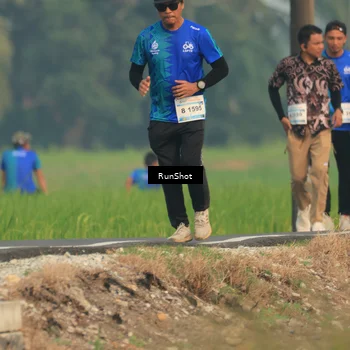 Runner Photo 5937218