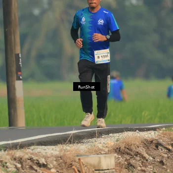 Runner Photo 5937235