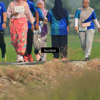 Runner Photo 5937310