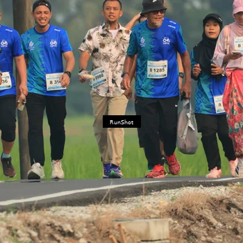Runner Photo 5937373