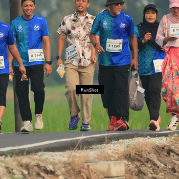 Runner Photo 5937379