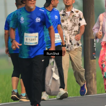 Runner Photo 5937455