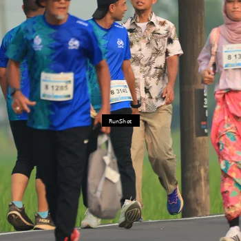 Runner Photo 5937458