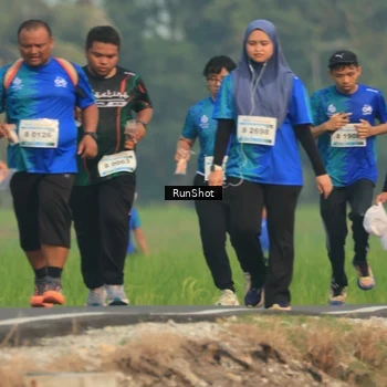 Runner Photo 5937623