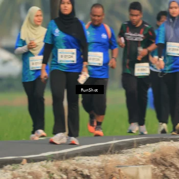 Runner Photo 5937662
