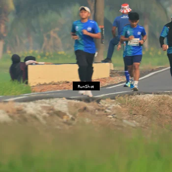 Runner Photo 5937753