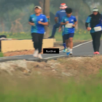 Runner Photo 5937755