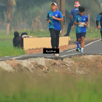 Runner Photo 5937756