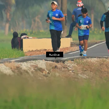 Runner Photo 5937762
