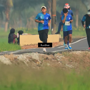 Runner Photo 5937767