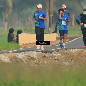 Runner Photo 5937774