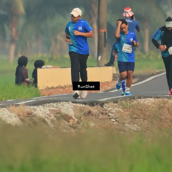 Runner Photo 5937775