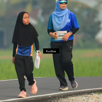 Runner Photo 5937856