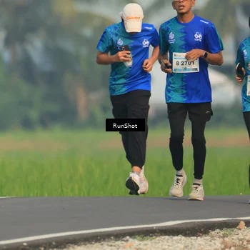 Runner Photo 5937897