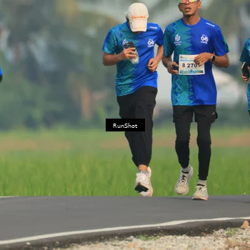 Runner Photo 5937898