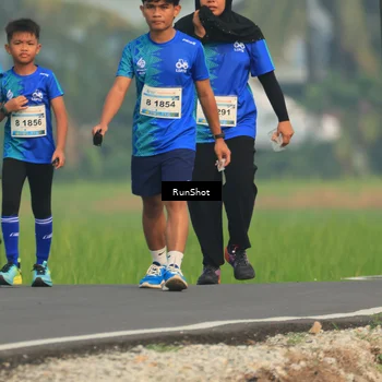 Runner Photo 5937947