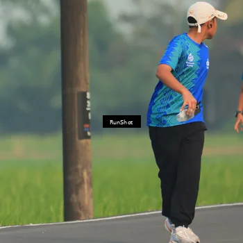 Runner Photo 5938000