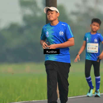 Runner Photo 5938010