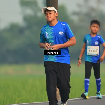 Runner Photo 5938012