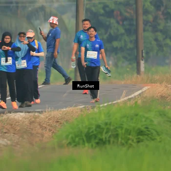 Runner Photo 5938105