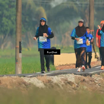 Runner Photo 5938123