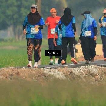 Runner Photo 5938202