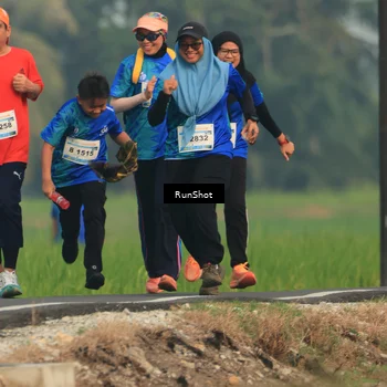 Runner Photo 5938343