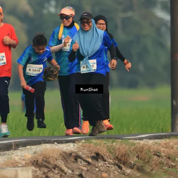 Runner Photo 5938345