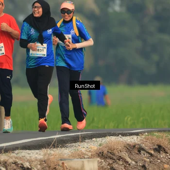 Runner Photo 5938400