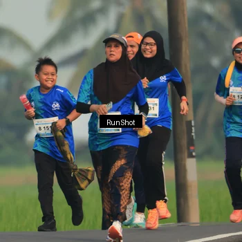 Runner Photo 5938425