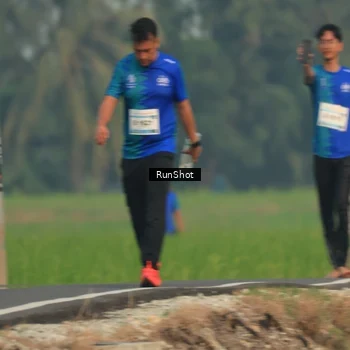 Runner Photo 5938557
