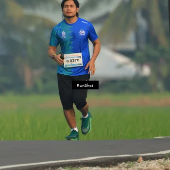 Runner Photo 5938792