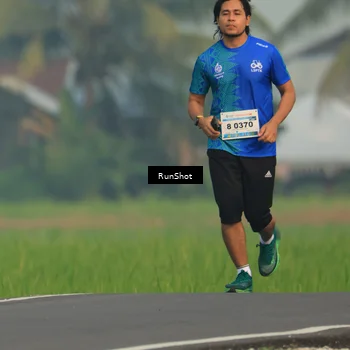 Runner Photo 5938796
