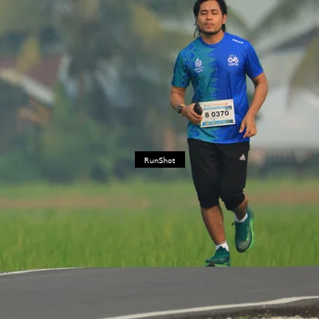Runner Photo 5938797