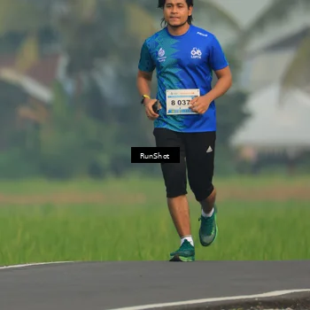 Runner Photo 5938818