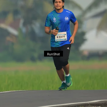 Runner Photo 5938824