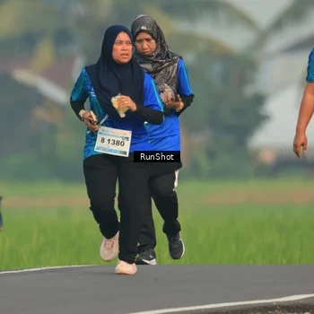 Runner Photo 5939536