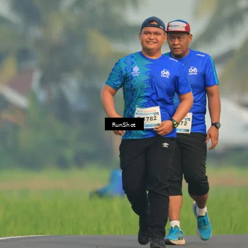 Runner Photo 5939576