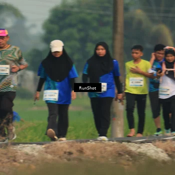 Runner Photo 5940013