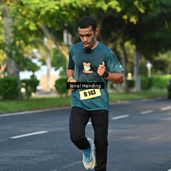 Runner Photo 5942143