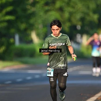 Runner Photo 5942243