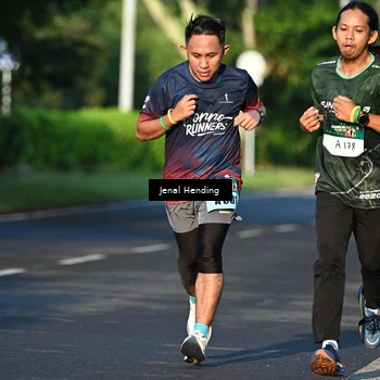 Runner Photo 5942334