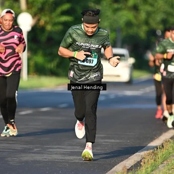 Runner Photo 5942402